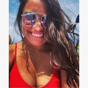 Meet your Posher, Ariel